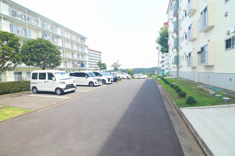 敷地内駐車場空き有（平面、月額7000円）