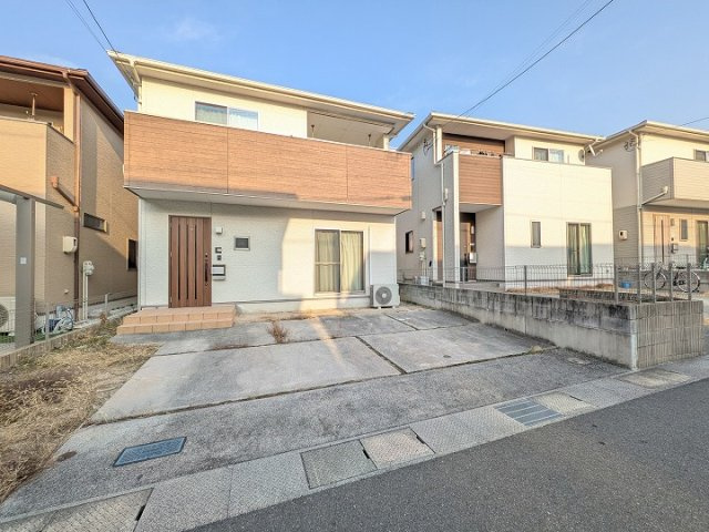 外観：334000223532