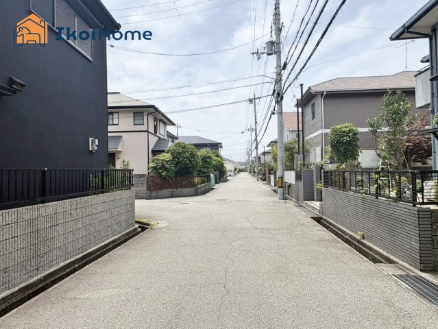 【ホームページに現地動画掲載中】●年中無休：当日予約可●前面道路幅員6ｍ！入出庫の際も楽々安心！