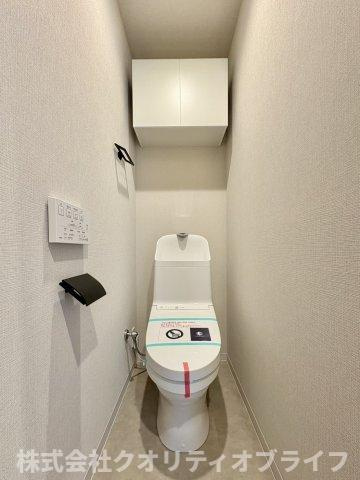 清潔感を大切にしたシンプルなトイレ空間は、お掃除もしやすくいつもすっきり。