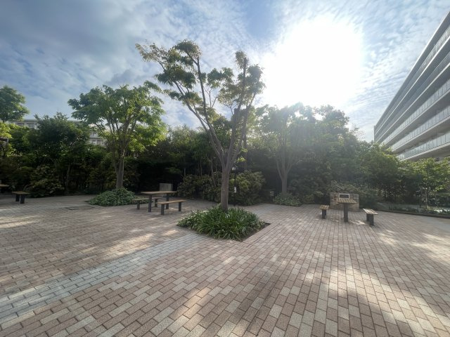 3街区ともに自然を感じることのできる町並みで、のびのびと生活のできる地域になります。