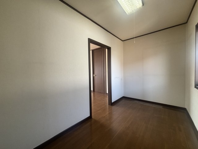 ■WIC｜主寝室には夢のウォークインがございます♪お洋服やバッグだけでなく、増えていくお洋服やご家族での思い出の品もしっかりと収納します(　＾＾　)
