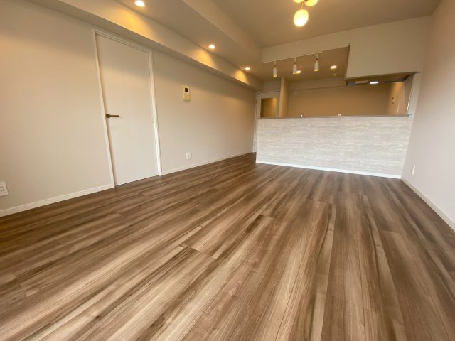南向きでとても明るいリビングです。