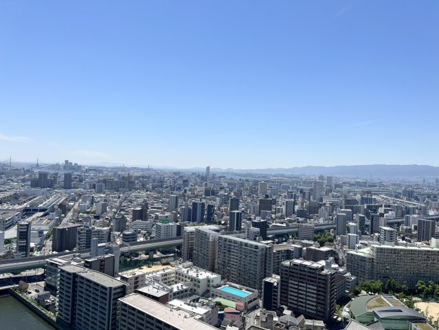 【物件からの展望】周りに高い建物も少なく大阪の景色を一望できます◎