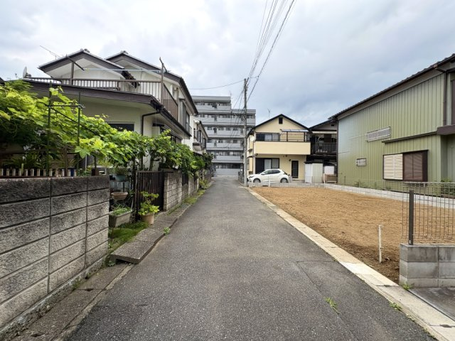 ■東武スカイツリーライン「武里」駅徒歩11分　■土地面積約30坪　■近隣に商業施設充実！　■備後小学校徒歩4分(300ｍ)・武里中学校徒歩11分(850ｍ)