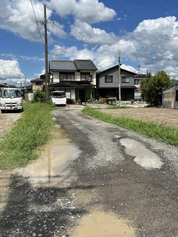 西側位置指定道路