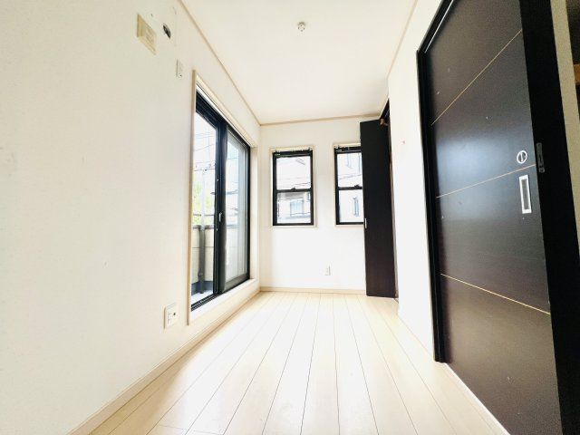 洋室(リフォーム前の写真です)
