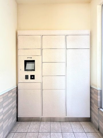 ◆宅配ボックスがあれば、外出中はもちろん在宅中でも手が離せないときなどにお荷物の配達が完了。