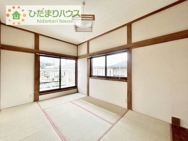 机にベットを置けば子供部屋の完成です！