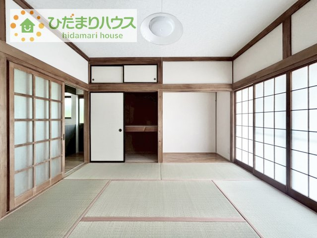 お布団やお子様のおもちゃなどがスッキリ収納できますね(^^♪