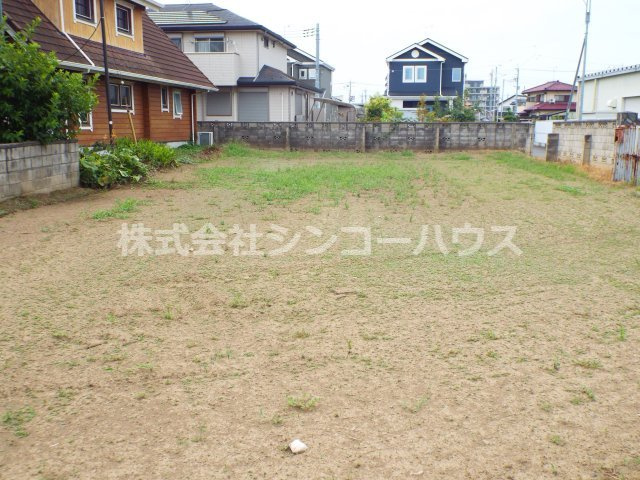 北側、東側ともに建築後退が必要になります。