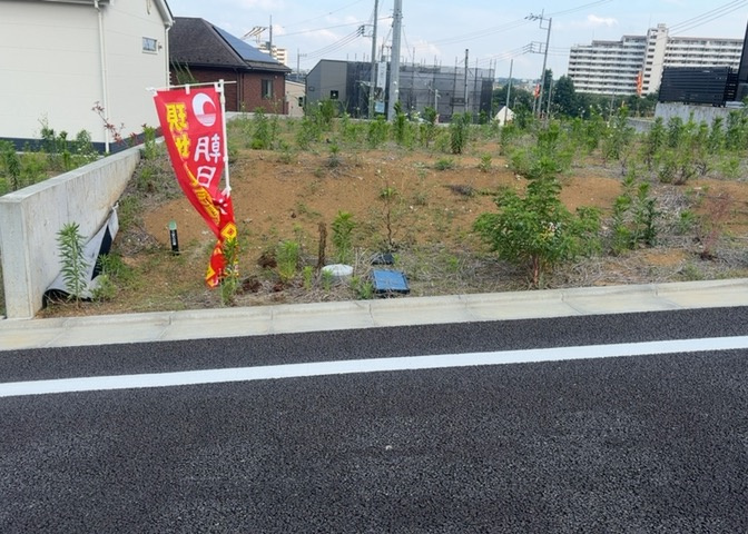最寄り駅が近いなどの交通アクセスが良い土地だと暮らしやすいですよね。通勤・通学の観点から土地を選ぶことも大切です！自身や家族のライフワークからあったの物件を探しましょう！当社営業がお力になります！