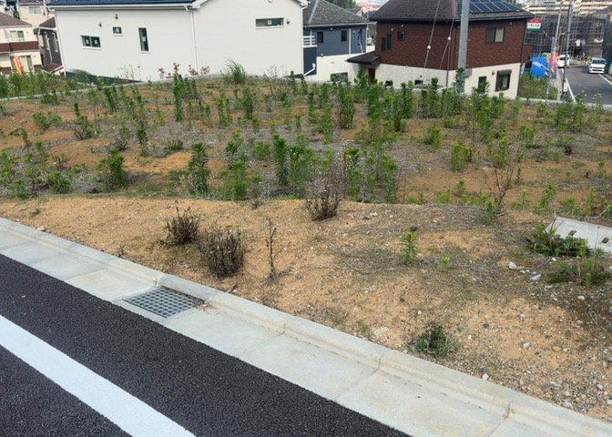物件の詳細については、現地を見てわかること以外に、役所や法務局などで調べないとわからないことがあります。そのため、現地に行く場合は、もしこの物件を買ったらどのような生活ができるかをイメージしましょう。