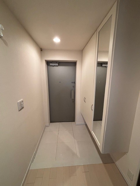 お出かけ前には姿見鏡をご利用ください。