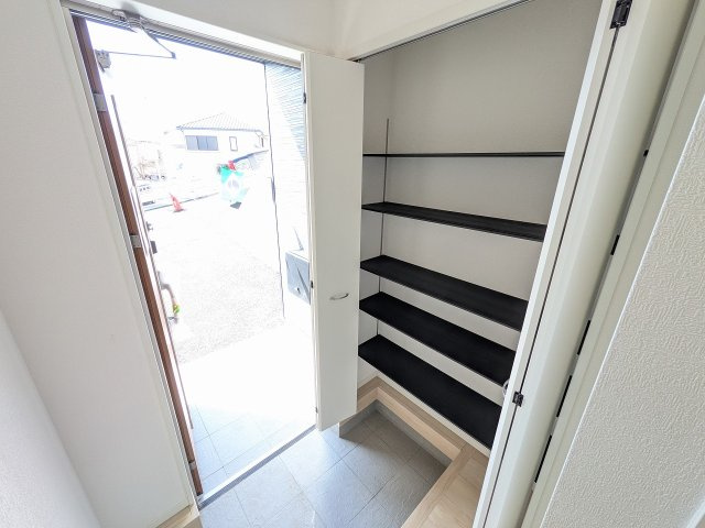 ～大容量収納可能なシューズボックス～