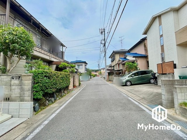 戸建て住宅が並ぶ、暮らしやすさを感じる周辺環境