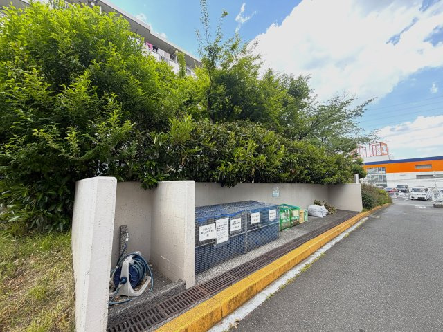 清潔感のあるゴミ置き場！管理体制も良く居住者の方達が気持ちよく過ごせます！