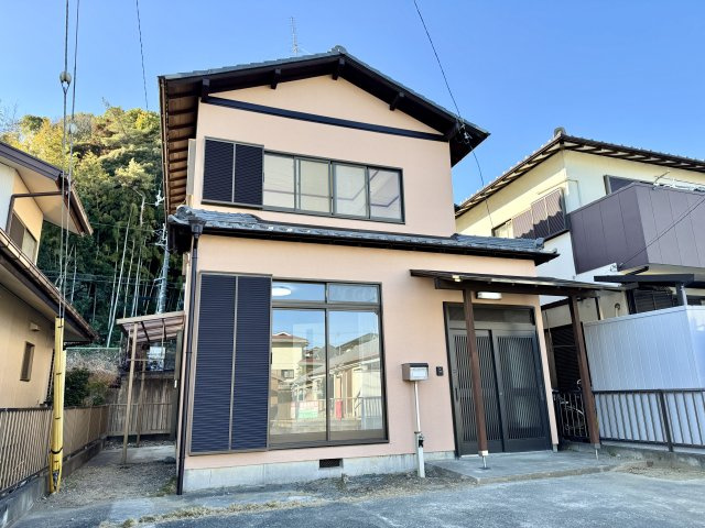 やわらかな色味と和モダンなデザインが印象的な外観です！