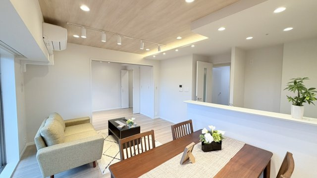 LDK約15帖　室内フルリノベーション済み！