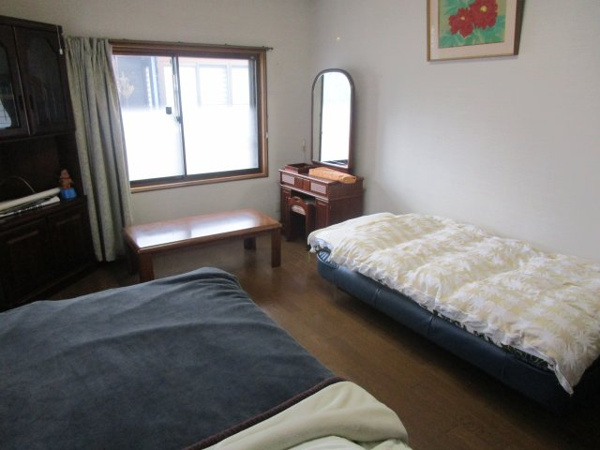 【高山市中山町の中古戸建ての洋室】