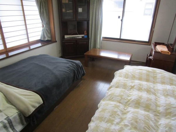 【高山市中山町の中古戸建ての洋室】