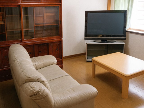 【高山市中山町の中古戸建ての居間】