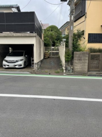 道路からの視線を遮るプライベート空間です。