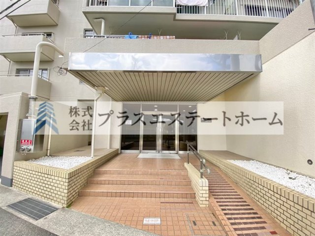 ◎11階建ての最上階♪　◎LDKから姫路城が望めます♪　◎昨年複層ガラス窓枠リフォーム済♪　◎最上階につき通風良好♪　◎近隣商業施設充実でお買い物も楽々便利♪