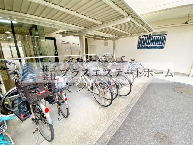 ◎11階建ての最上階♪　◎LDKから姫路城が望めます♪　◎昨年複層ガラス窓枠リフォーム済♪　◎最上階につき通風良好♪　◎近隣商業施設充実でお買い物も楽々便利♪