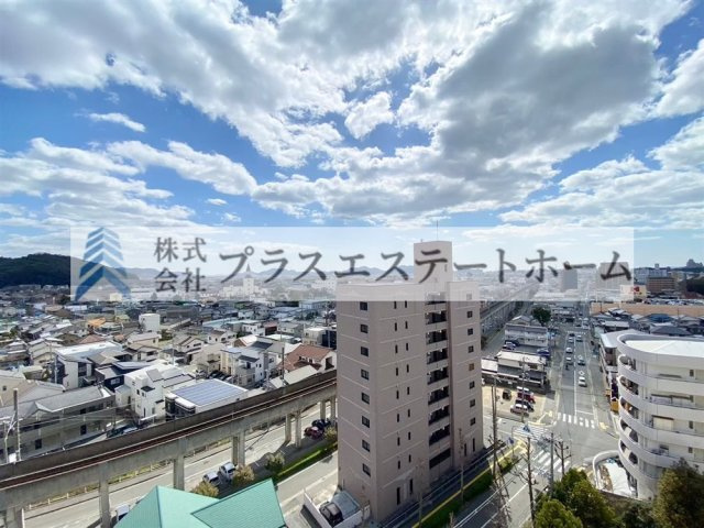 ◎11階建ての最上階♪　◎LDKから姫路城が望めます♪　◎昨年複層ガラス窓枠リフォーム済♪　◎最上階につき通風良好♪　◎近隣商業施設充実でお買い物も楽々便利♪