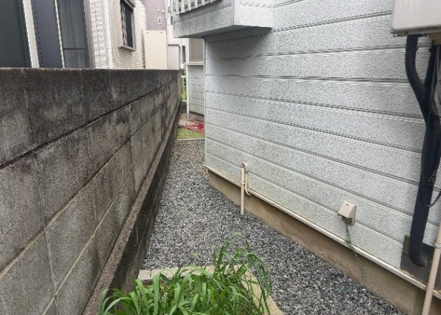 家を建てる前提で土地を探している場合、地盤の丈夫さは譲れない条件の一つです。地盤が脆弱だと追加工事が必要となります。また、過去に地盤沈下や液状化現象を起こした土地は、できるだけ避けた方がいいでしょう。