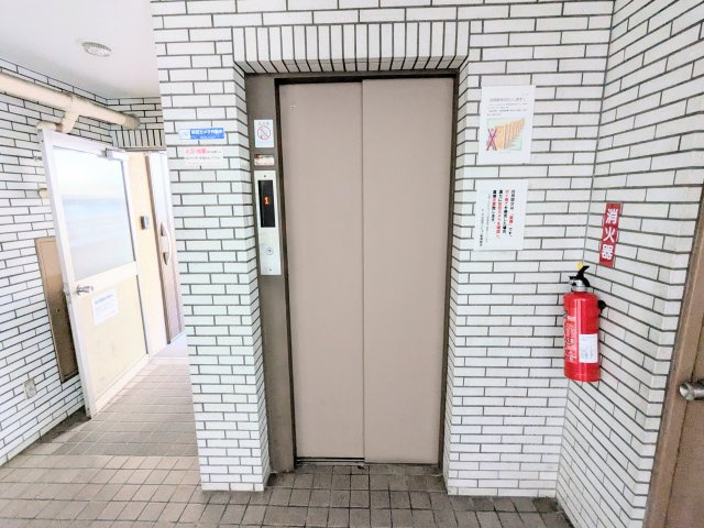 ～エレベーター写真～