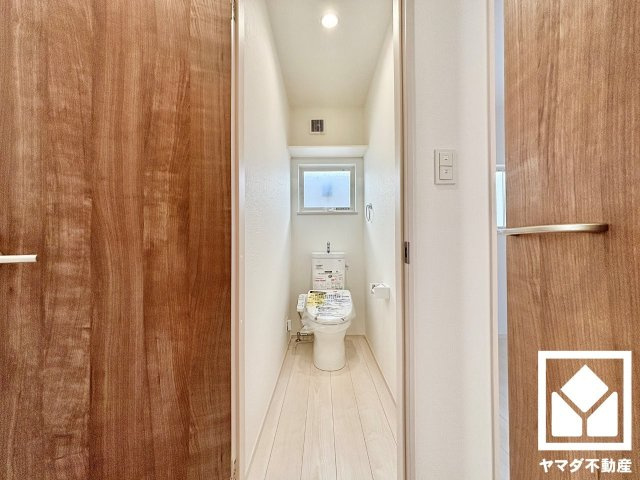 【トイレ】　1階と2階にトイレがあるので、朝の忙しい時間にも混雑せず快適です。