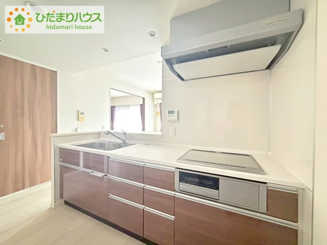 LDKと一体の空間を演出してくれる、オープンキッチン!(^^)!