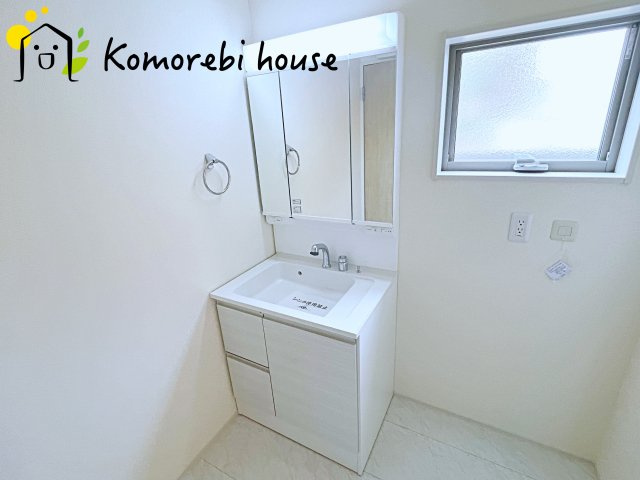 使いやすい独立洗面台です