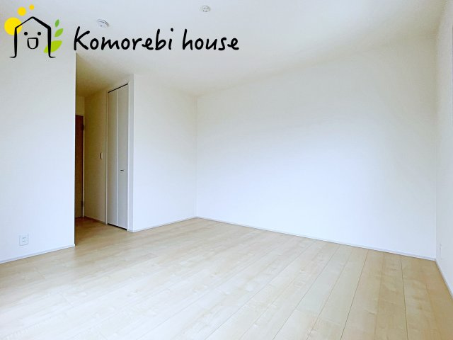 落ち着いて過ごせるお部屋なので、寝室にいかがでしょうか