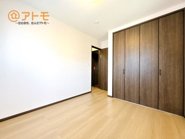 各居室に収納がついているので、部屋の中をすっきり見せることができますね！
