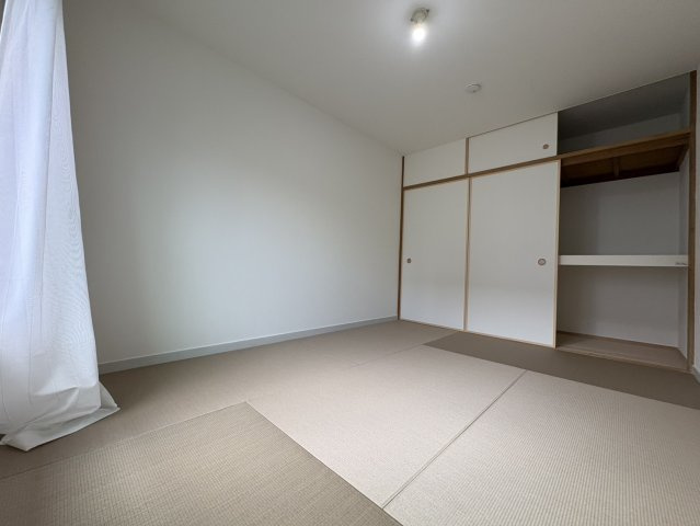 6帖の和室です。畳は新規交換されています。