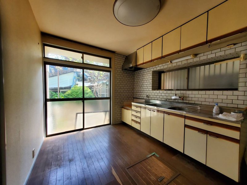 手前物件：キッチン