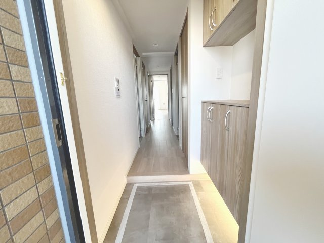 毎日通る玄関はこちらです