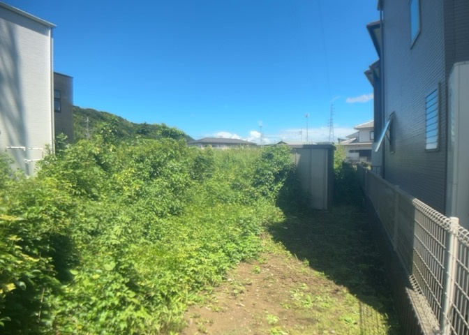 隣家の土地はどうなっているのか、生活利便施設が近くにあるのか、学校まで近いかなど、お客様のライフスタイルにあわせたイメージが重要です。また、近くにあると困る施設が近くにないかも確認するといいでしょう。