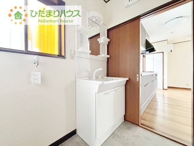 シンプルで使い勝手の良い独立洗面台！
