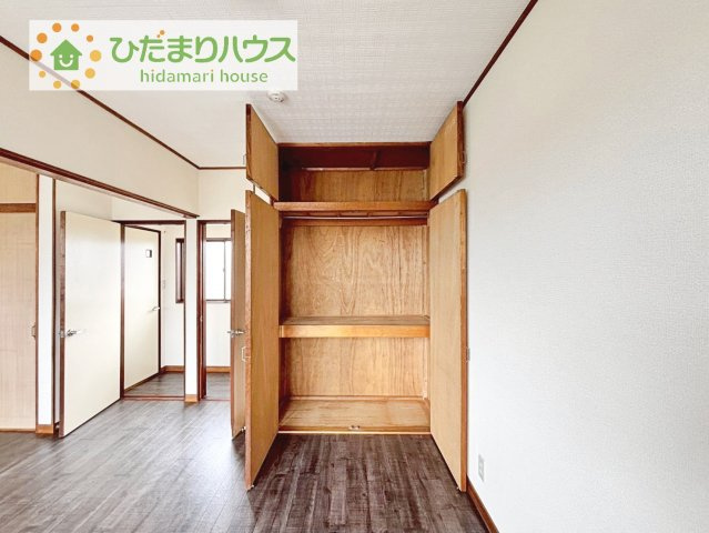 全室にクローゼットが付いていて、お部屋の住空間もスッキリ広々使えそうです(^^)