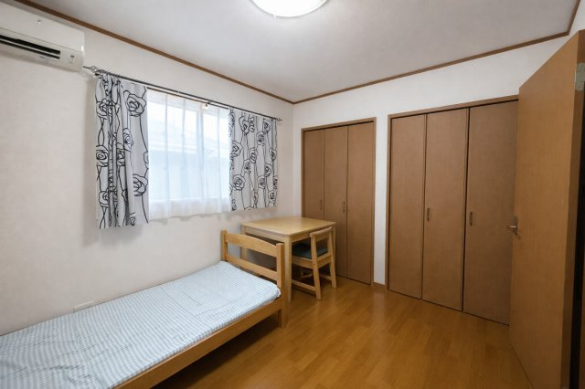 個人の部屋や寝室として使える洋室です