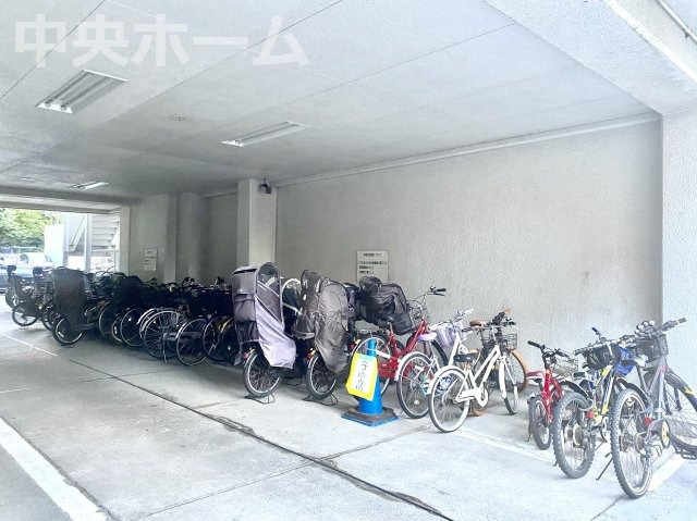 【自転車置き場】最新の空き状況や費用などの詳細は担当スタッフまでお問い合わせください。