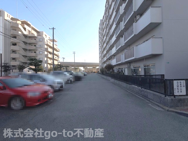 駐輪場空無し