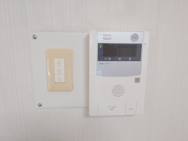 安心・安全な暮らしを支えるTVモニター付きインターホン設置済み。
