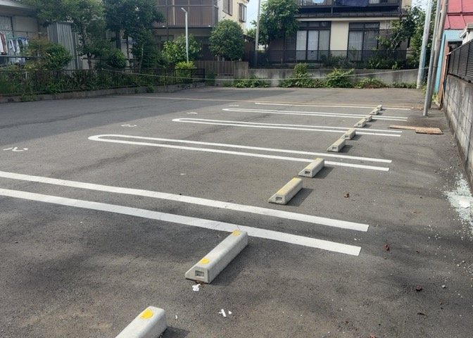 隣家の土地はどうなっているのか、生活利便施設が近くにあるのか、学校まで近いかなど、お客様のライフスタイルにあわせたイメージが重要です。また、近くにあると困る施設が近くにないかも確認するといいでしょう。