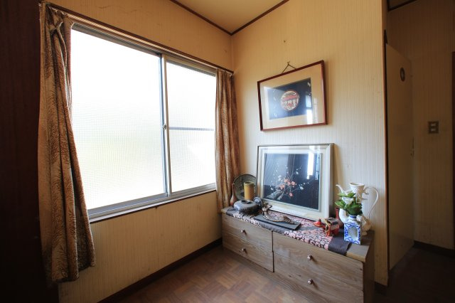 趣味のスペースや収納等、多目的に利用できる空間です。