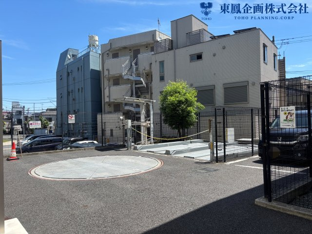 敷地内に駐車場もございます